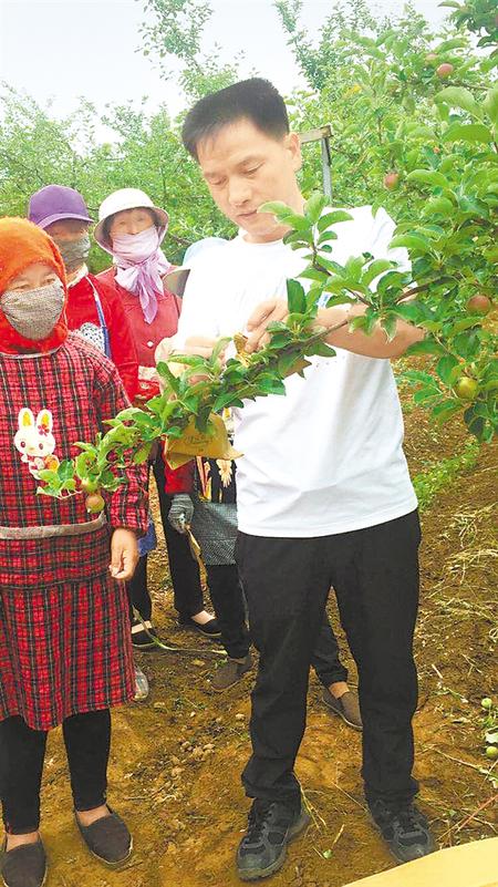 【走向我們的小康生活】白福民，為家鄉(xiāng)人搭起“致富橋”