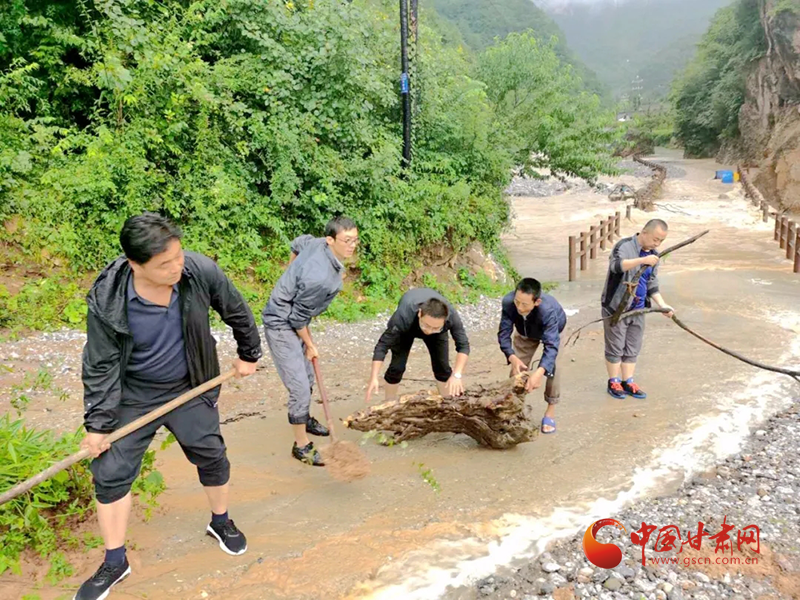 徽縣：駐村幫扶工作隊(duì)積極投身防汛救災(zāi)第一線