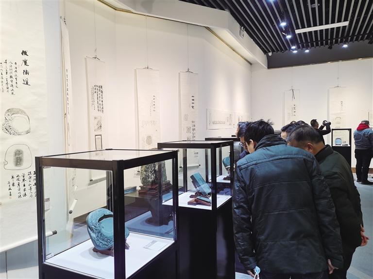 “非遺精品洮硯傳拓題跋藝術(shù)展”開展 洮硯雕刻、傳拓、拓片題跋集中亮相甘肅藝術(shù)館