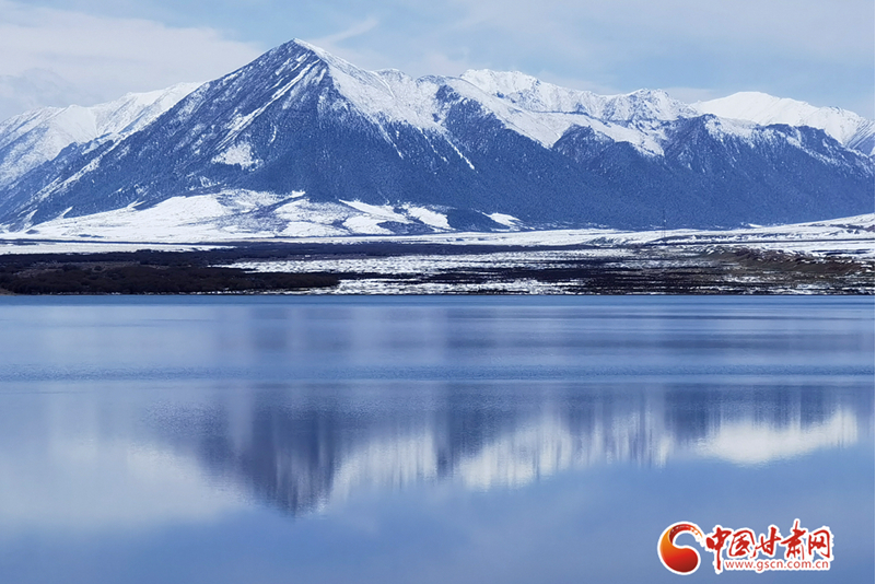 初夏，來(lái)山丹馬場(chǎng)鸞鳥(niǎo)湖畔賞雪