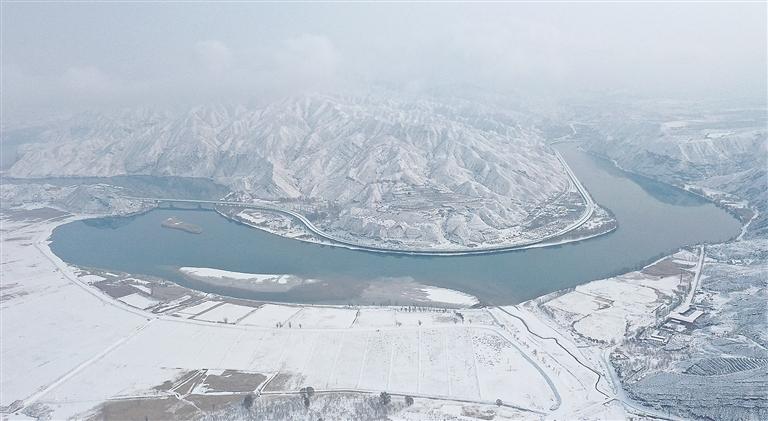 臨夏大地銀裝素裹景色如畫(huà)