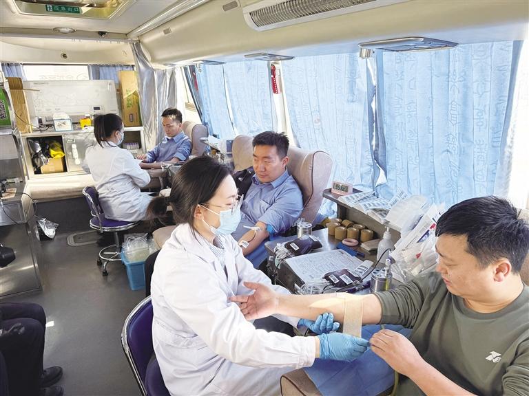 “藏藍(lán)”力量傳遞愛心